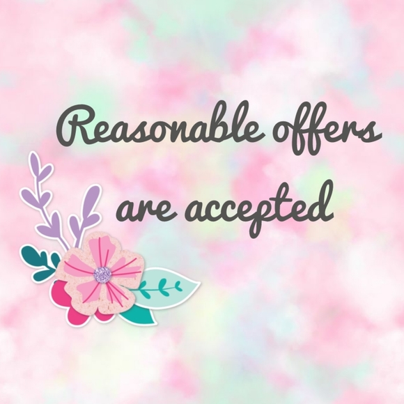 MAKE AN OFFER 🤗🖤 - Picture 1 of 1